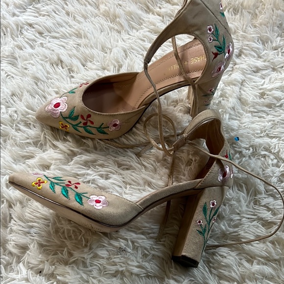 Chase and Chloe Beige Embroidered Women's Shoes - Picture 2 of 4